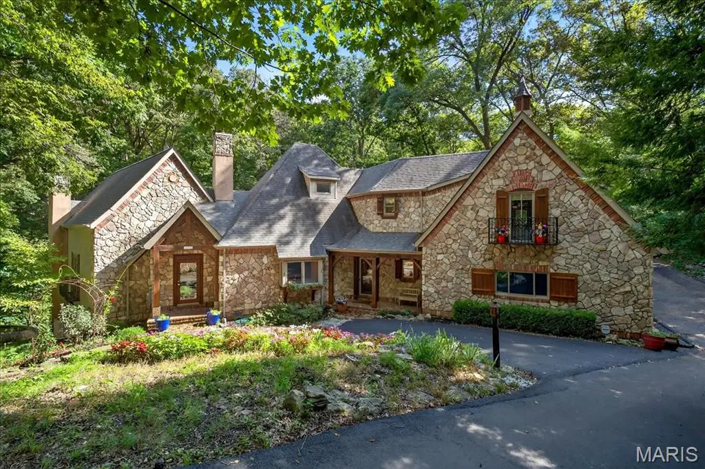 832 Stone Bridge Springs Drive, Wildwood, MO 63005 - Image #1