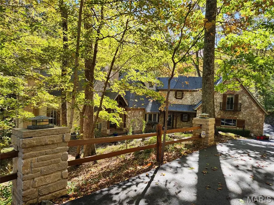 832 Stone Bridge Springs Drive, Wildwood, MO 63005 - Image #3