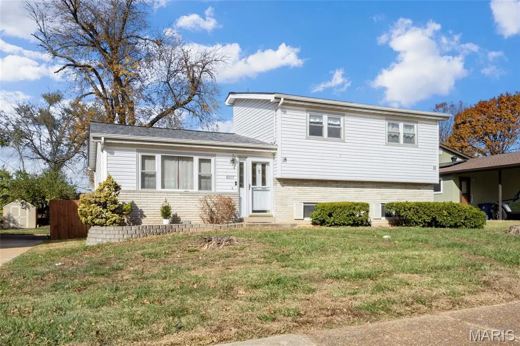 8907 Grantway Court, Gravois, MO 63123 - Image #1