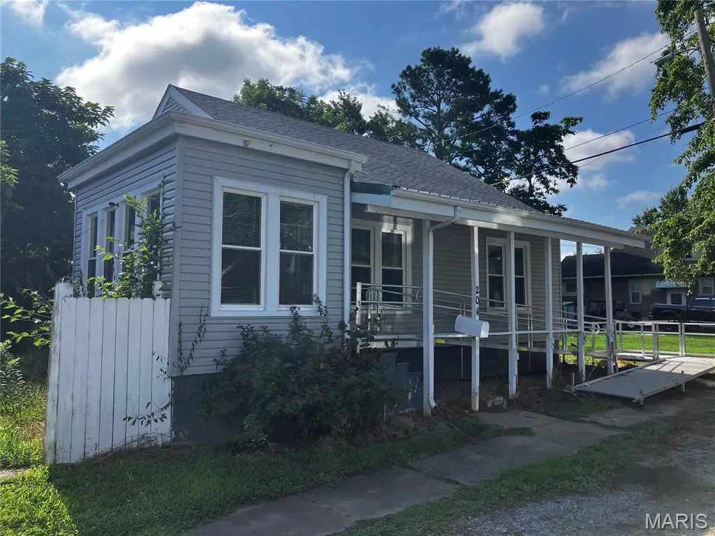 204 S Douglas, West Frankfort, IL 62896 - Image #1