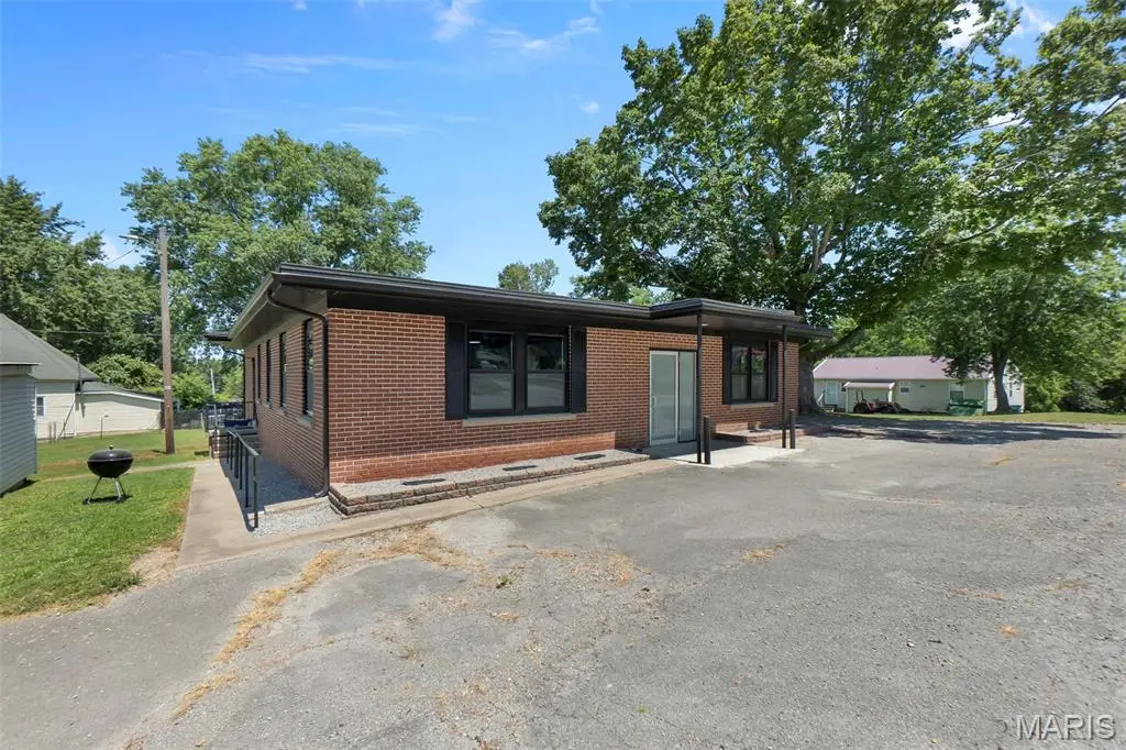 718 4th Street E, Scott City, MO 63780 - Image #1