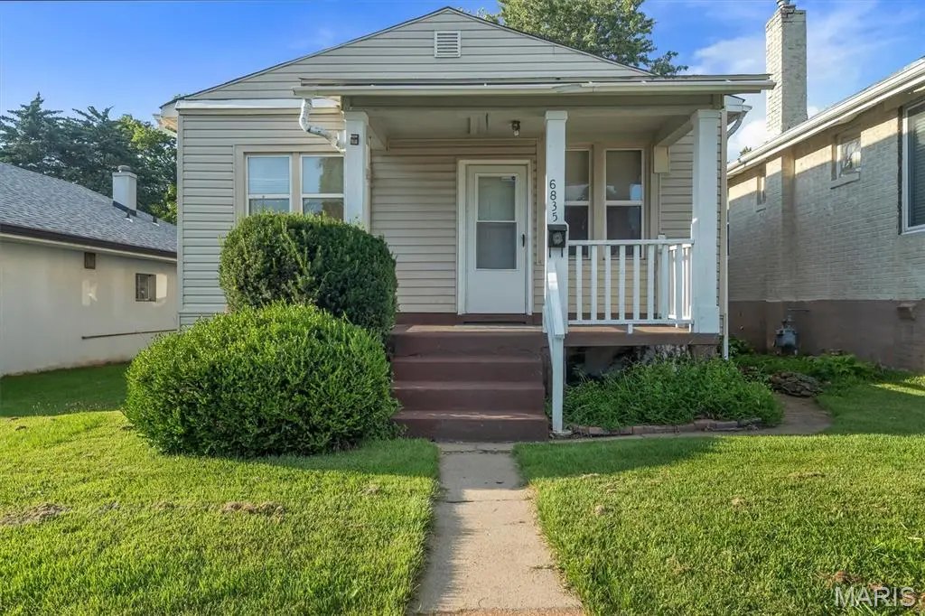 6835 Etzel Avenue, University City, MO 63130 - Image #1