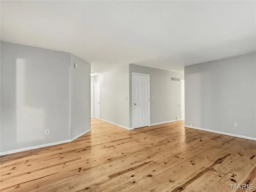 4950 Patricia Ridge Drive, Black Jack, MO 63033 - Image #2