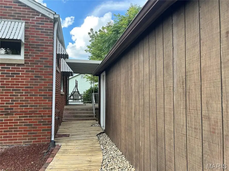 402 N Hena Street, Greenville, IL 62246 - Image #3