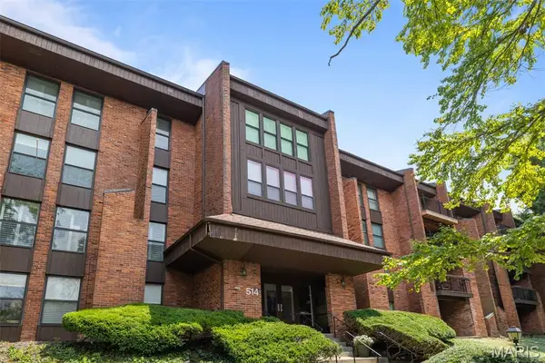 514 Coeur De Royale Drive #202, Creve Coeur, MO 63141