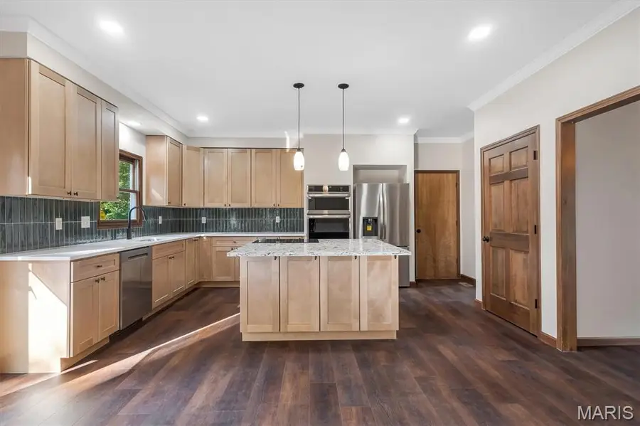 12817 Pointe Drive, Sunset Hills, MO 63127 - Image #3