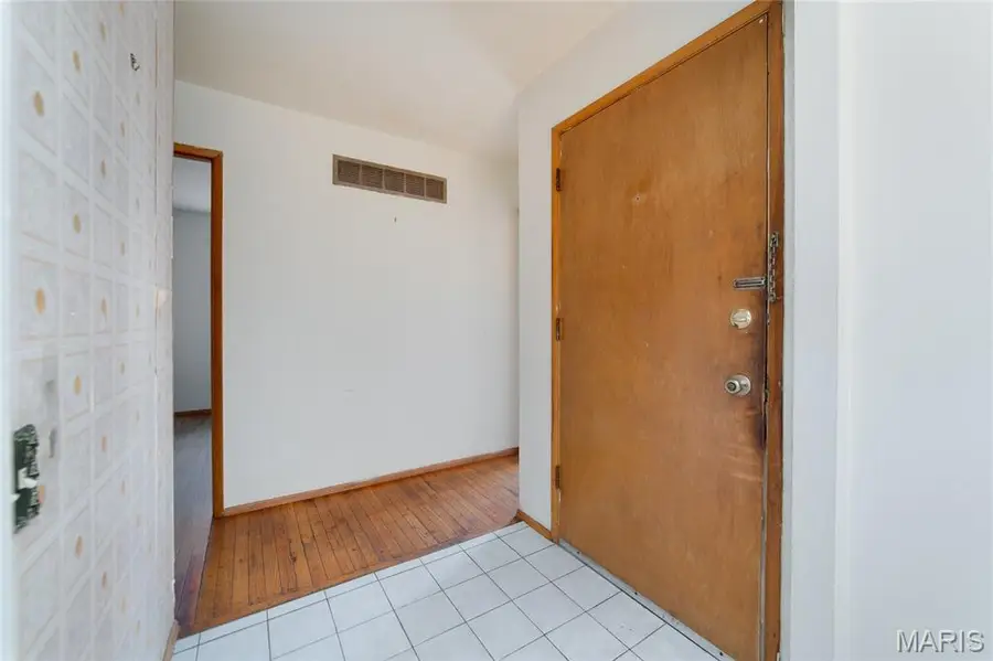 4377 Varano Drive, Saint Louis, MO 63033 - Image #3