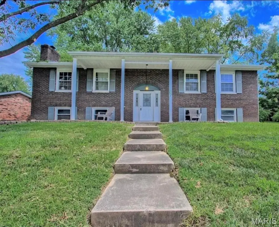 87 Glendale Drive, Glen Carbon, IL 62034 - Image #1