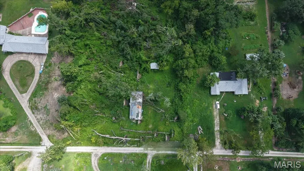 3370 Suncrest Drive, Florissant, MO 63033 - Image #1