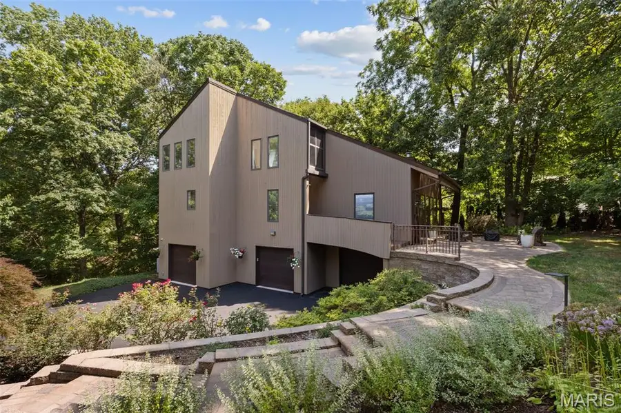 340 S Ballas Road, Kirkwood, MO 63122 - Image #2