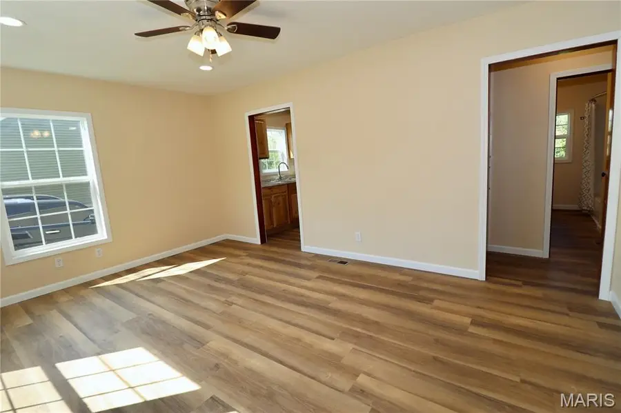 1250 N Jefferson Avenue, Lebanon, MO 65536 - Image #2