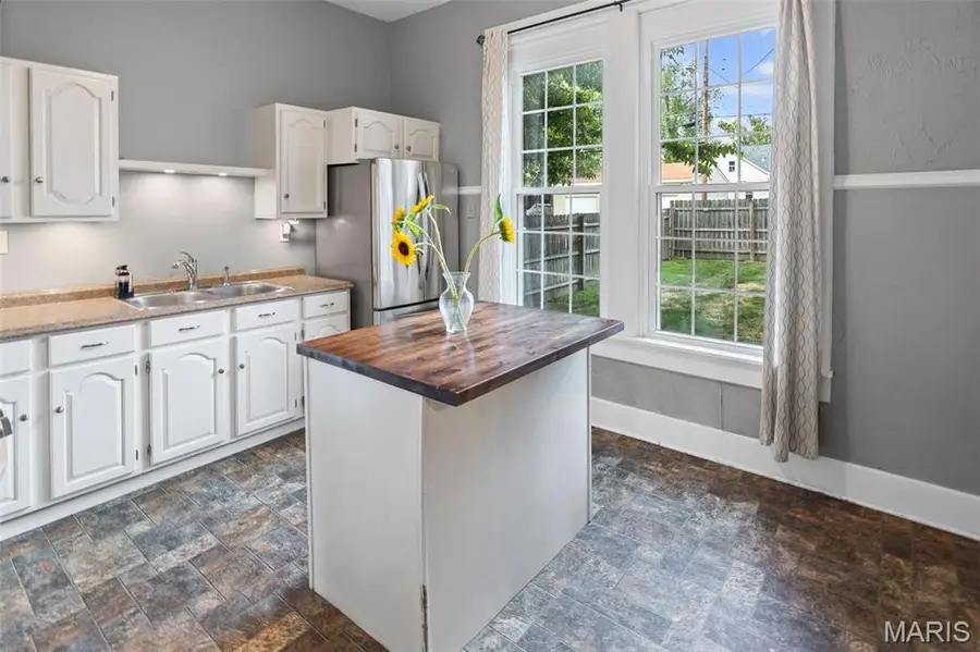 132 N Pennsylvania Avenue, Belleville, IL 62220 - Image #2