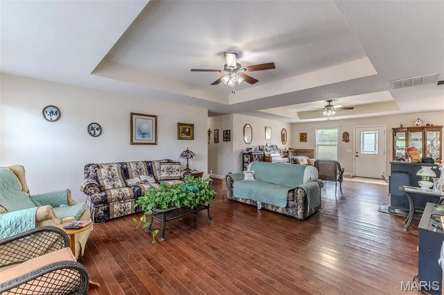 22948 Gardner Road, Lebanon, MO 65536 - Image #3