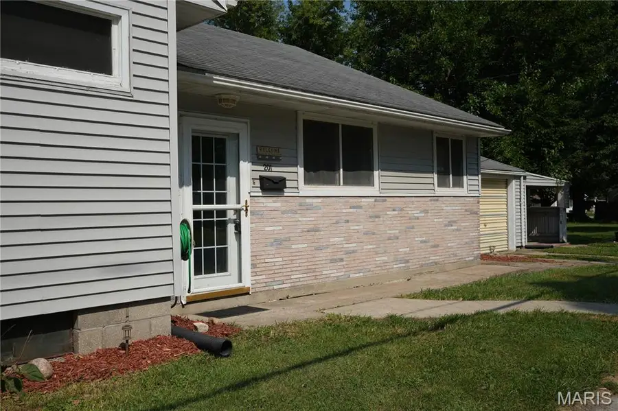 201 N Cherry Street, Mount Olive, IL 62069 - Image #2