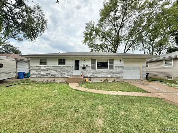 130 Ruth Drive, Florissant, MO 63031