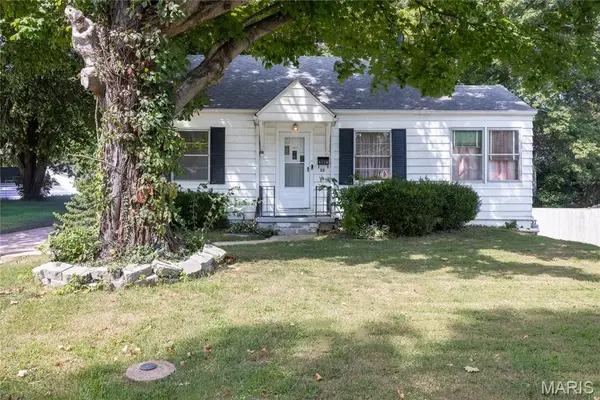 22 Terrace Drive, Belleville, IL 62223