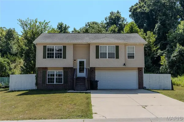 121 Valley Way, St Robert, MO 65584