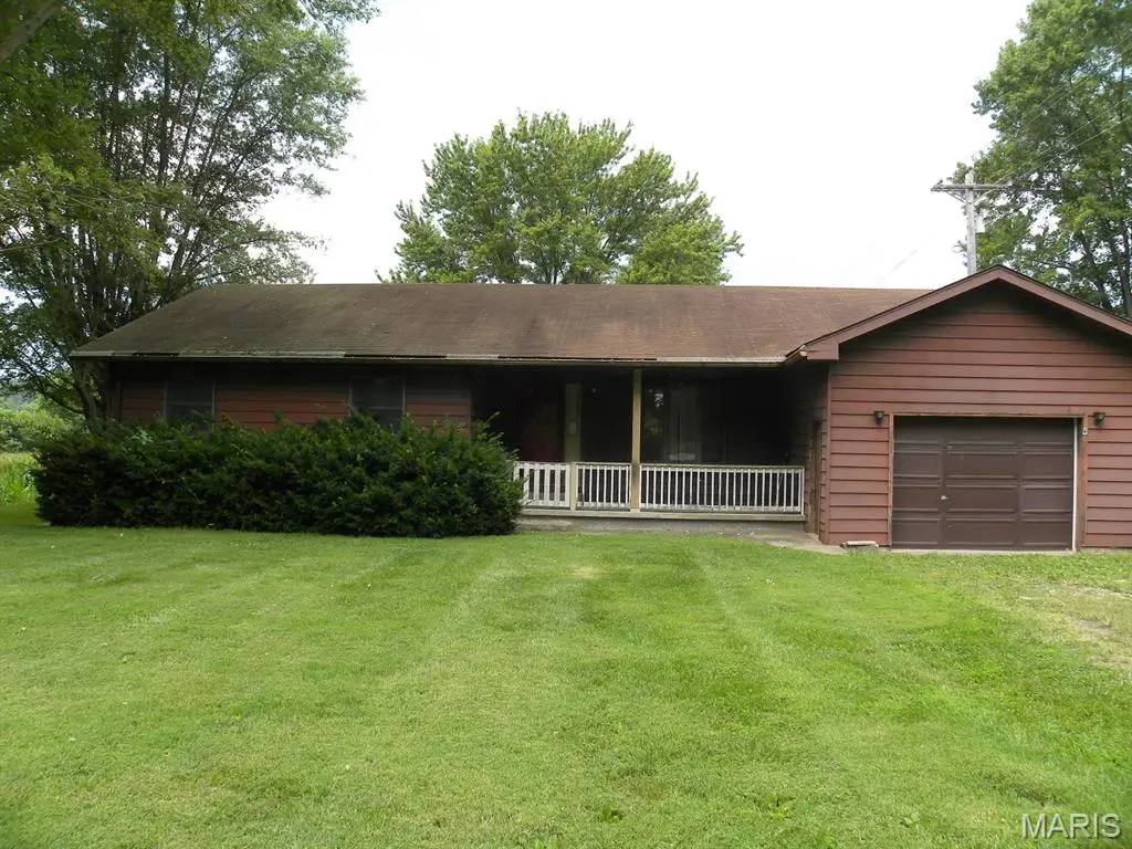 18723 S Creek Road, Jerseyville, IL 62052 - Image #1