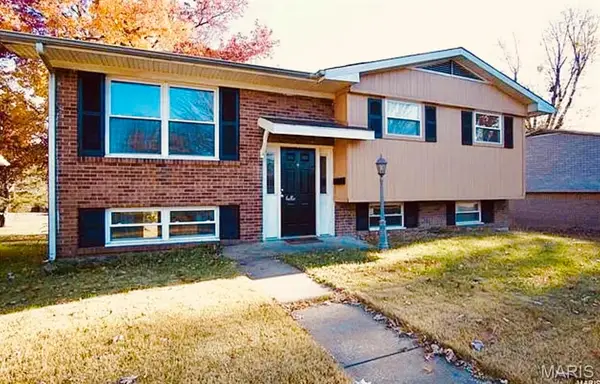 212 Castellano Drive, Swansea, IL 62226