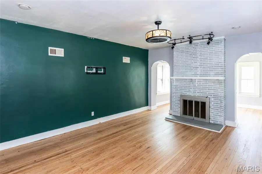 20 Barcelona Avenue, Saint Louis, MO 63138 - Image #2
