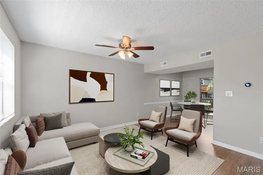 8825 Wrenwood Lane, Brentwood, MO 63144 - Image #3