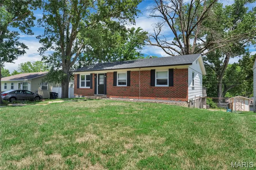 139 E Marseille Drive, Mehlville, MO 63129 - Image #2
