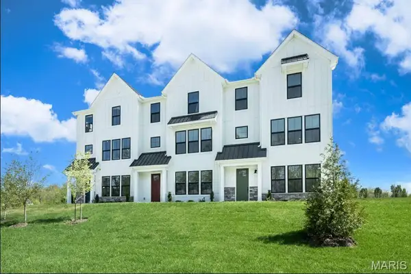 16588 Honey Locust Drive #15-303, Chesterfield, MO 63017