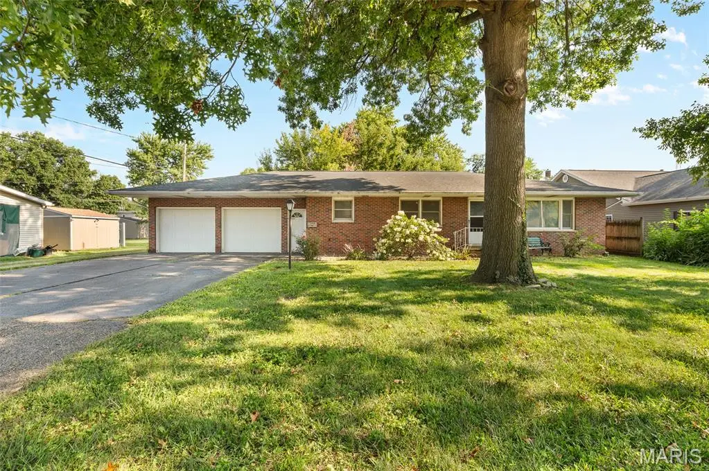 115 W Loud Street, Virden, IL 62690 - Image #1