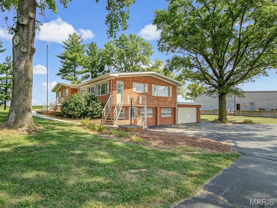 2430 Beckmann Road, Lenzburg, IL 62255 - Image #2