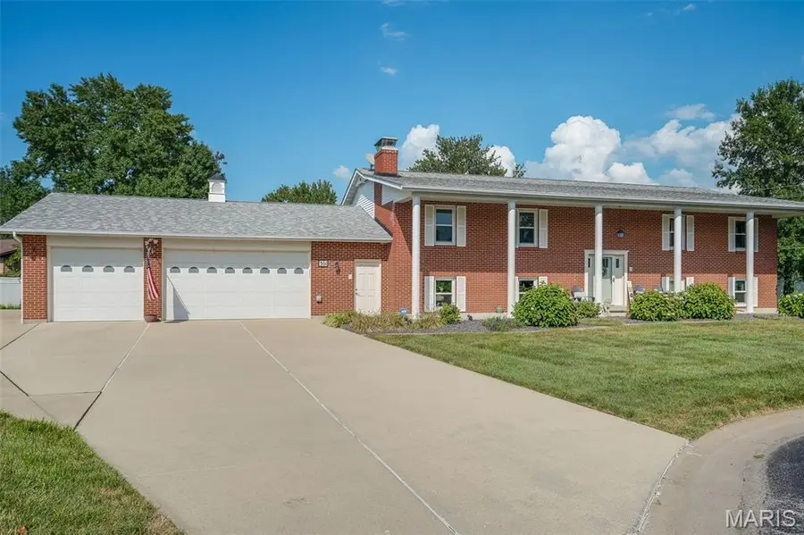 301 Adams Drive, Waterloo, IL 62298 - Image #2