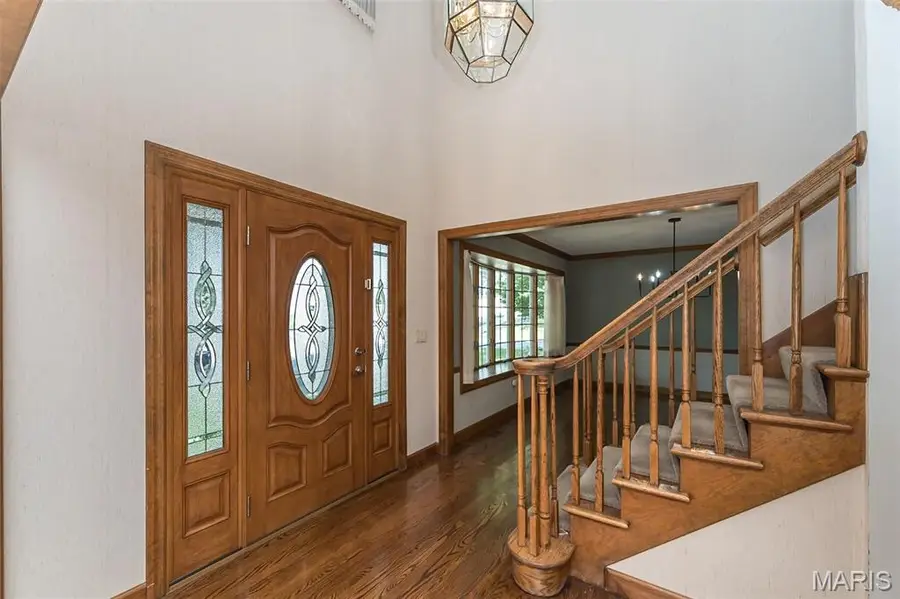 384 Greentrails Drive, Chesterfield, MO 63017 - Image #3