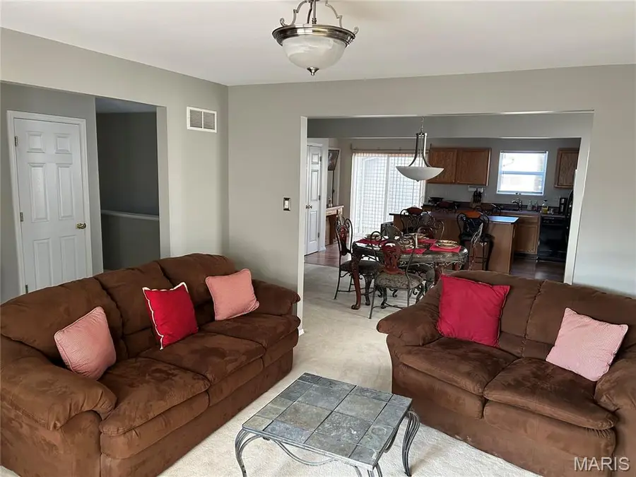 15467 Jost Main Street, Florissant, MO 63034 - Image #2