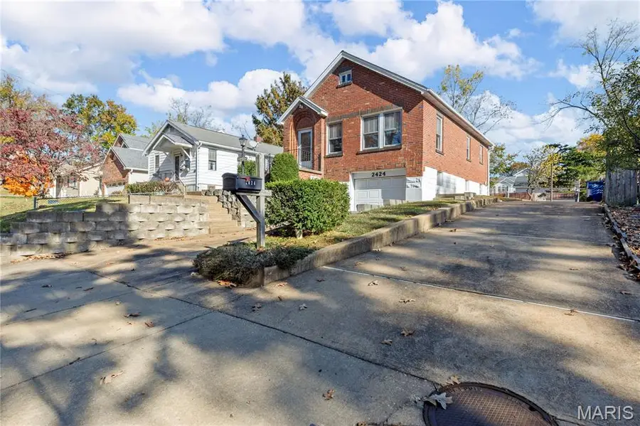 2424 Rockford Avenue, Saint Louis, MO 63144 - Image #3