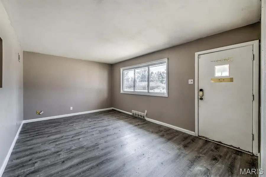 1700 Patterson Road, Florissant, MO 63031 - Image #3