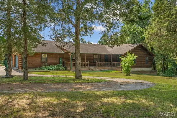 4750 Log House Road, Villa Ridge, MO 63089