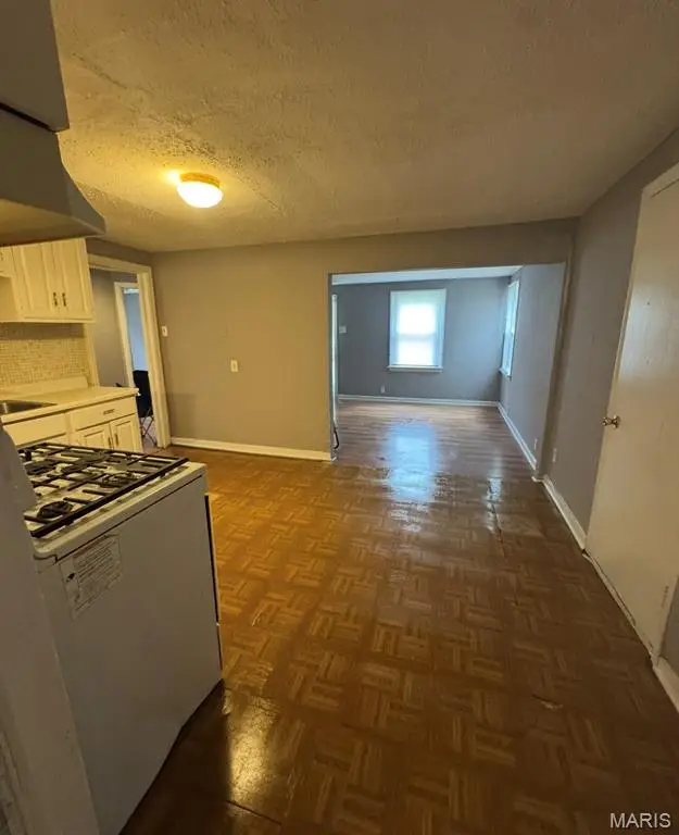 433 Jean Avenue, Saint Louis, MO 63135 - Image #3