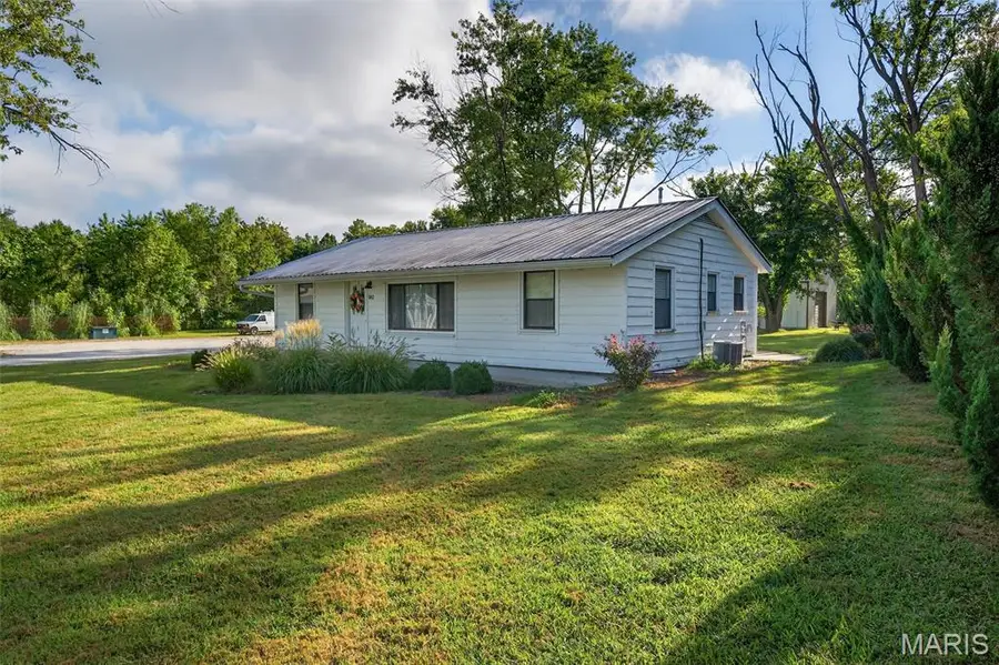 140 N Ethlyn Road, Winfield, MO 63389 - Image #3