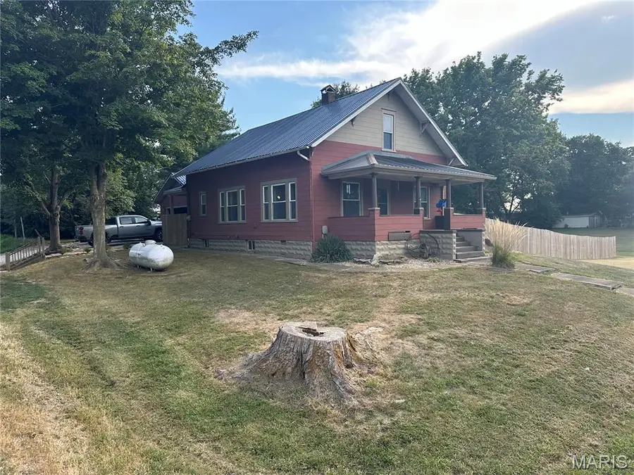 318 W Main Street, Oakdale, IL 62268 - Image #3