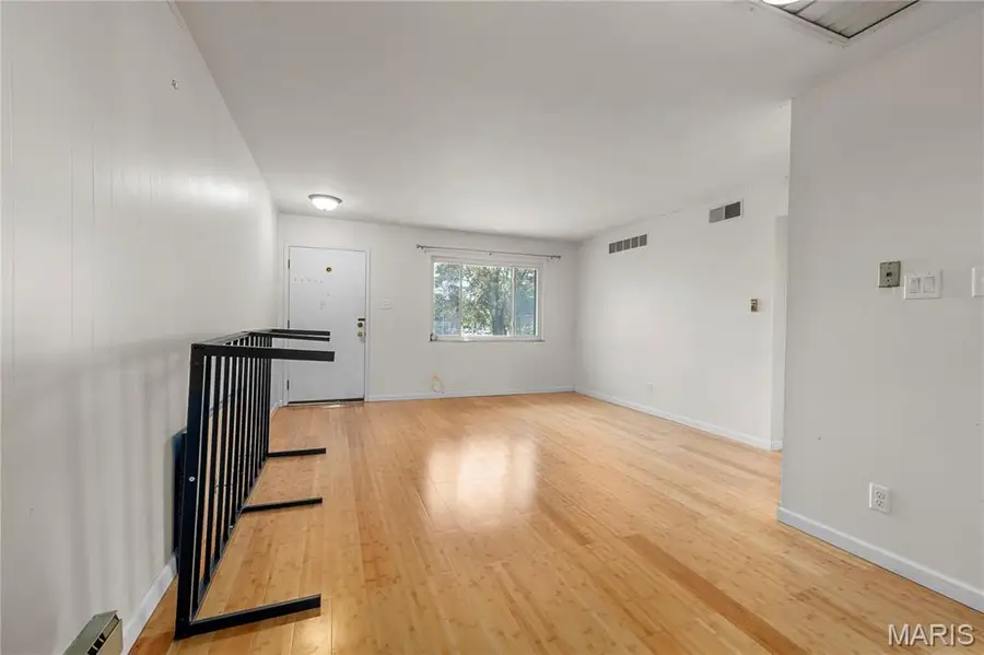 Address Withheld By Seller, Saint Louis, MO 63128 - Image #3