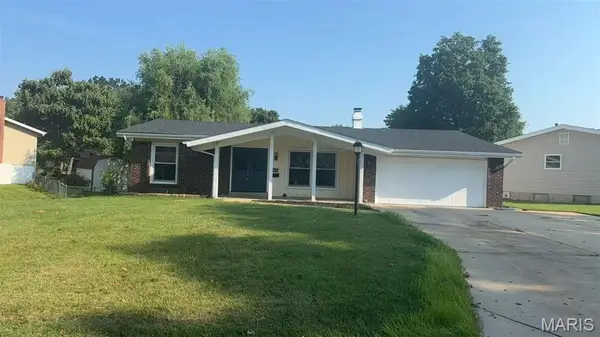 7525 English Coach Lane, Hazelwood, MO 63042