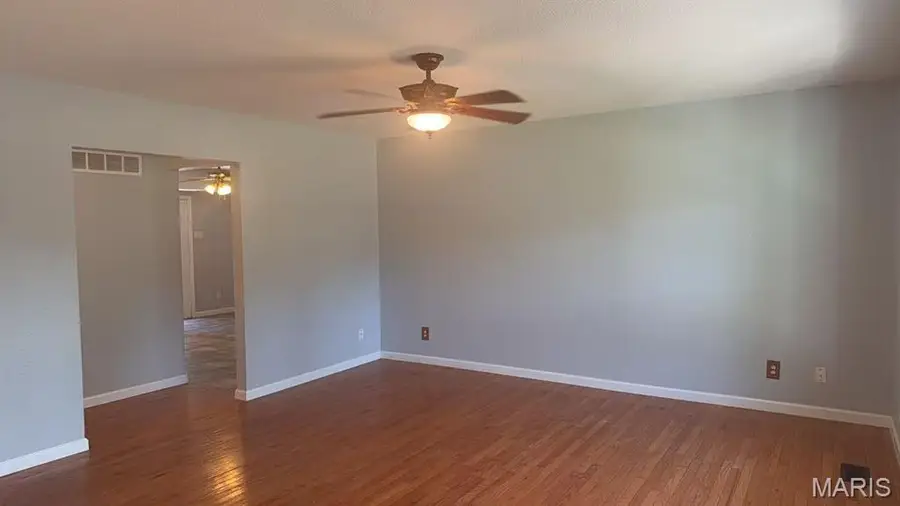 7525 English Coach Lane, Hazelwood, MO 63042 - Image #2