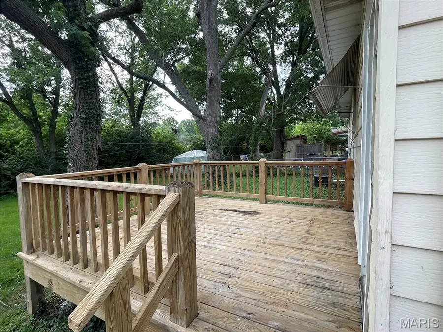 9871 Medford Drive, Saint Louis, MO 63136 - #3