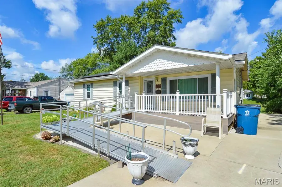 203 Greenfield Drive, Collinsville, IL 62234 - Image #2