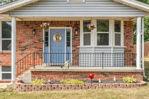 4449 Pinyon Jay Court, St Louis, MO 63128