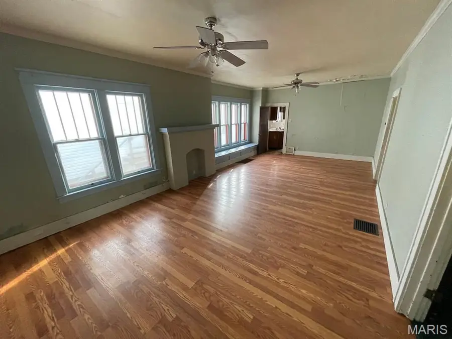 113 S Hickory Street, Centralia, IL 62801 - Image #2