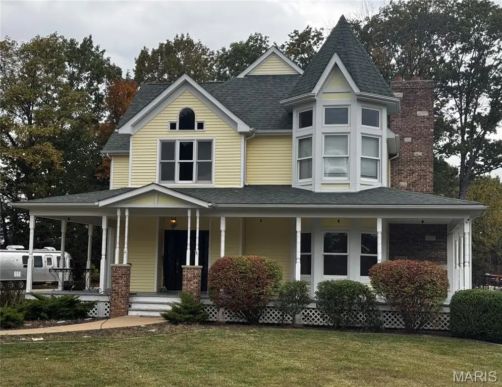 330 Stonehenge Drive, Washington, MO 63090 - Image #1