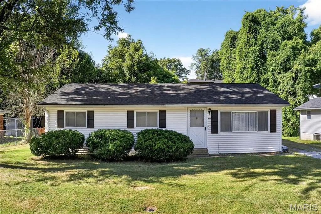 6204 Warren Drive, Belleville, IL 62223 - Image #1