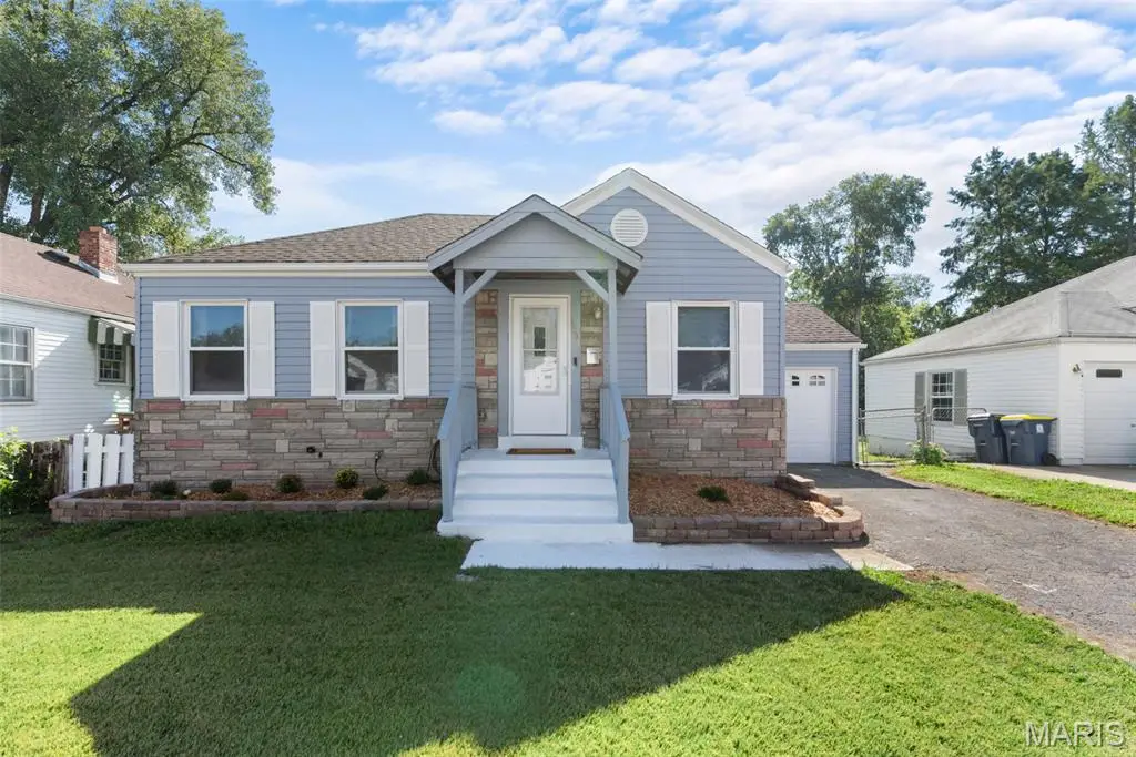 3550 Saint Joachim Ln, Saint Ann, MO 63074 - Image #1