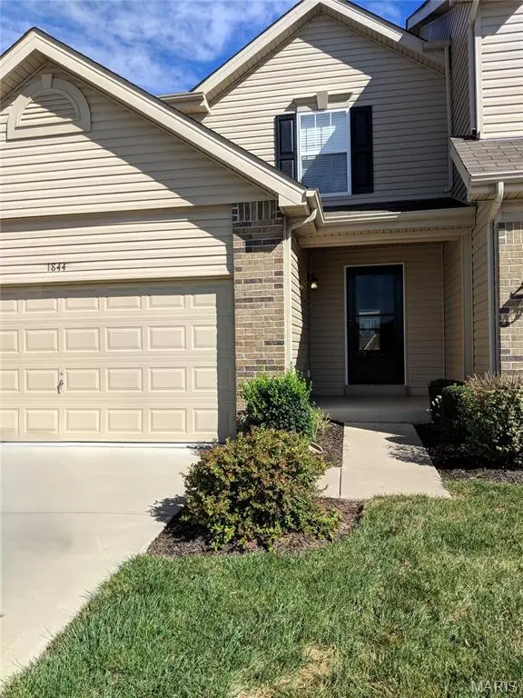 1844 Sterling Oaks Drive, St Peters, MO 63376