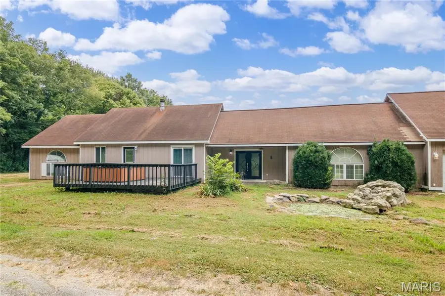 21604 Fox Drive, Carlyle, IL 62231 - Image #2